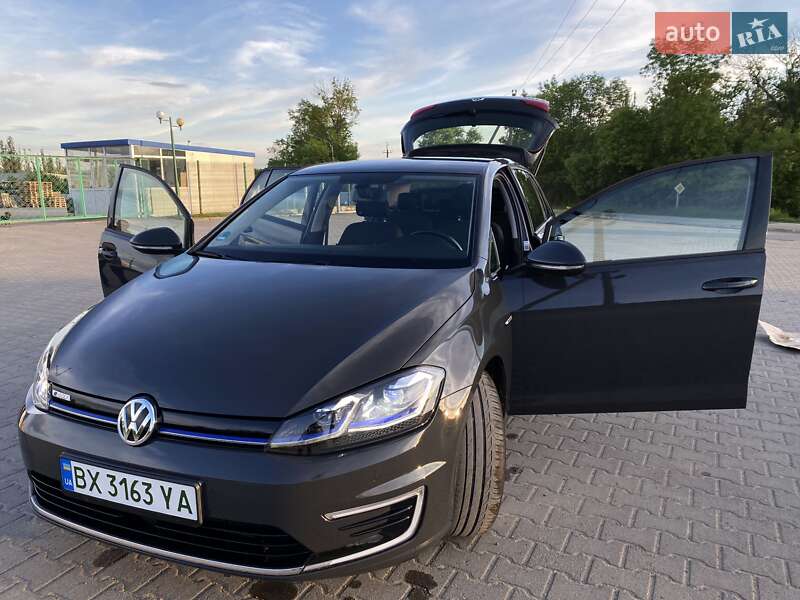Хетчбек Volkswagen e-Golf 2020 в Хотині