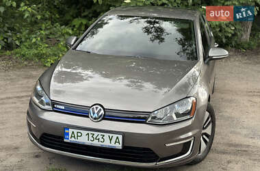 Хэтчбек Volkswagen e-Golf 2016 в 