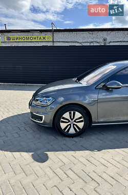 Хэтчбек Volkswagen e-Golf 2020 в 