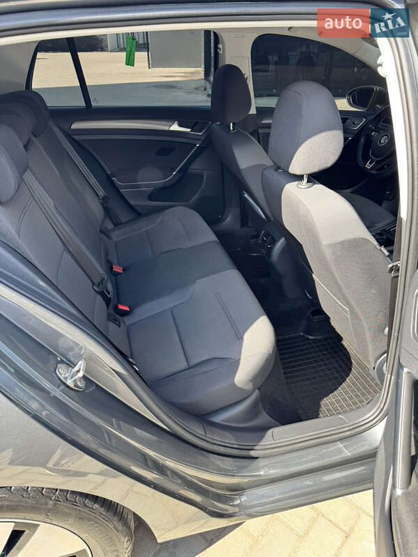 Хэтчбек Volkswagen e-Golf 2020 в Ивано-Франковске