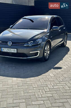 Хэтчбек Volkswagen e-Golf 2020 в 