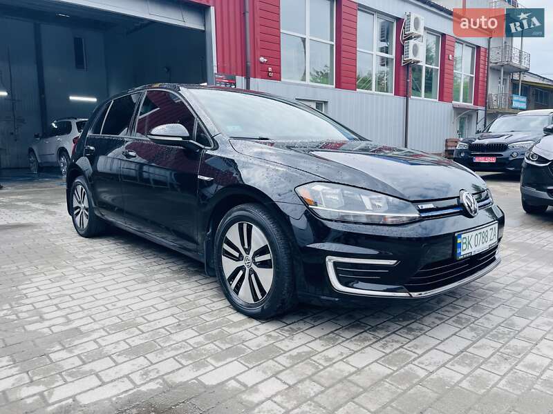 Хетчбек Volkswagen e-Golf 2019 в 