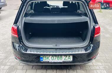 Хетчбек Volkswagen e-Golf 2019 в 