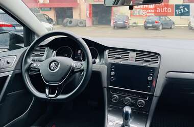 Хетчбек Volkswagen e-Golf 2019 в 