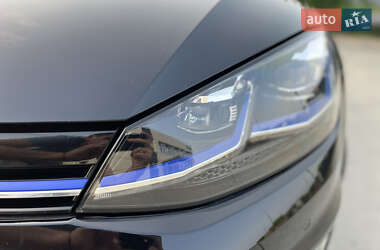 Хетчбек Volkswagen e-Golf 2020 в 