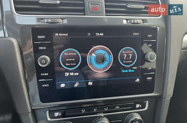 Хетчбек Volkswagen e-Golf 2020 в 