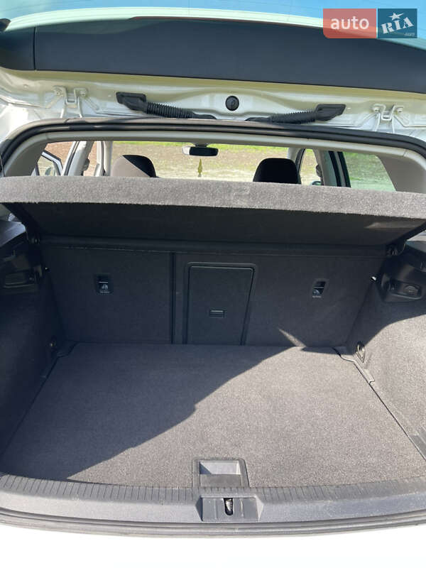 Хэтчбек Volkswagen e-Golf 2020 в Киверцах