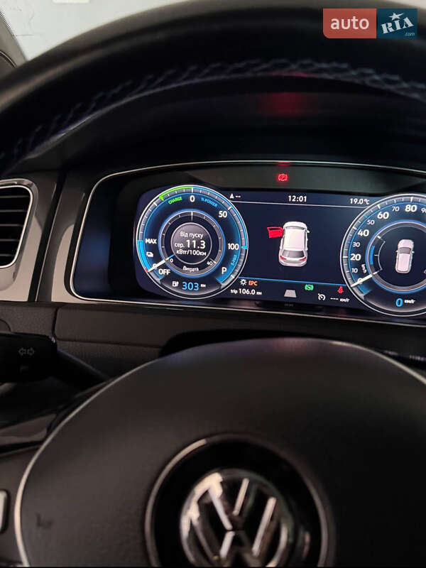 Хэтчбек Volkswagen e-Golf 2018 в Ивано-Франковске