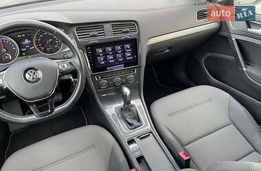 Хетчбек Volkswagen e-Golf 2020 в 
