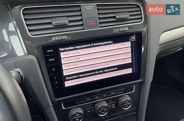 Хетчбек Volkswagen e-Golf 2020 в 