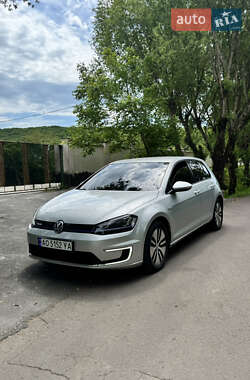 Хэтчбек Volkswagen e-Golf 2015 в Мукачево