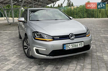 Хэтчбек Volkswagen e-Golf 2015 в 