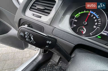 Хэтчбек Volkswagen e-Golf 2015 в 