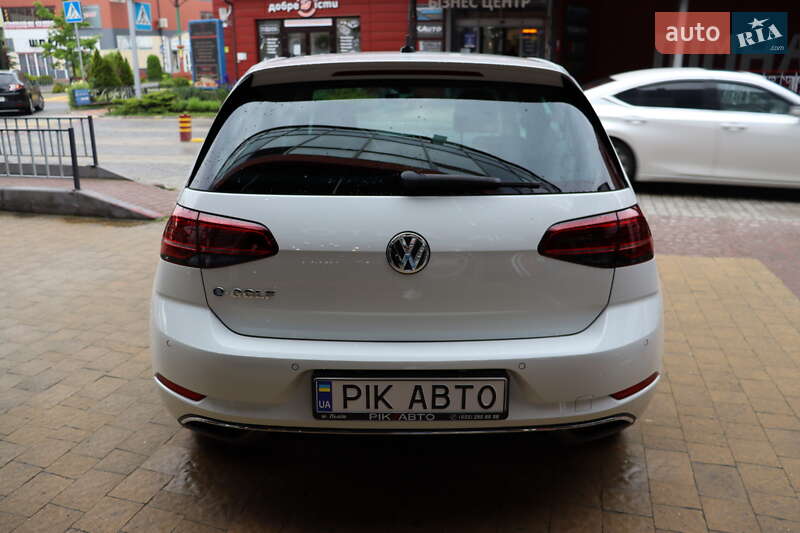 Хэтчбек Volkswagen e-Golf 2018 в Львове