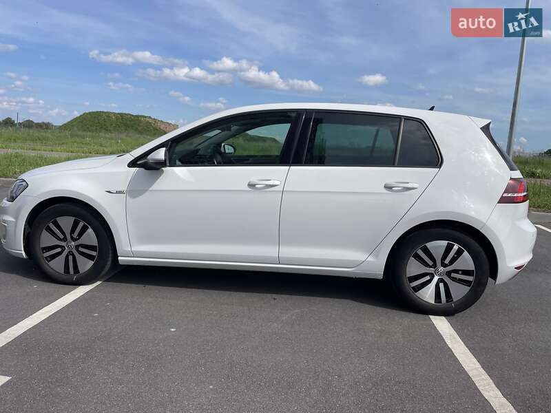 Хетчбек Volkswagen e-Golf 2015 в Вінниці