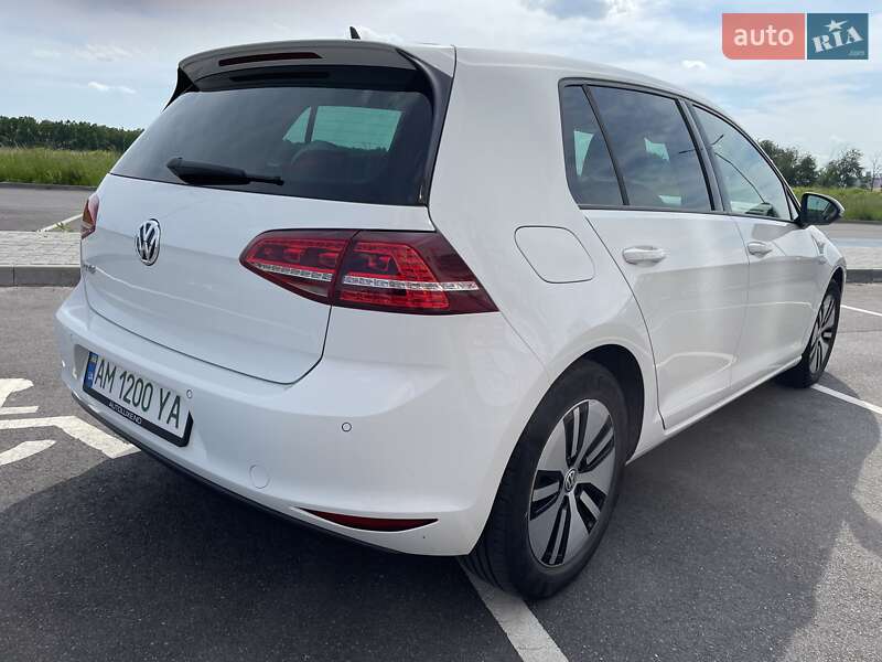 Хетчбек Volkswagen e-Golf 2015 в Вінниці