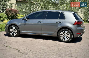 Хэтчбек Volkswagen e-Golf 2019 в 