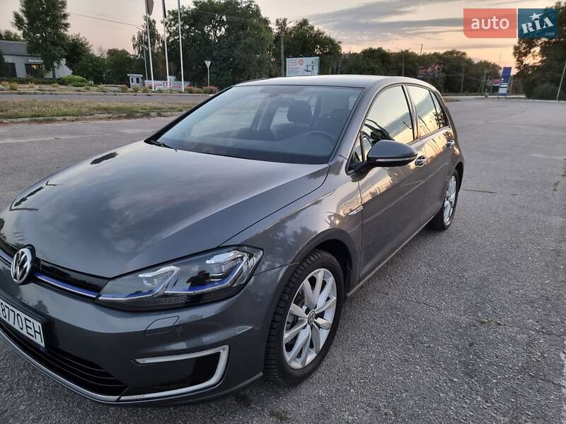 Хетчбек Volkswagen e-Golf 2018 в Кропивницькому