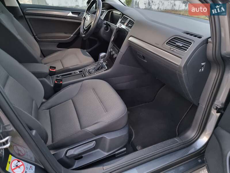 Хетчбек Volkswagen e-Golf 2018 в Кропивницькому