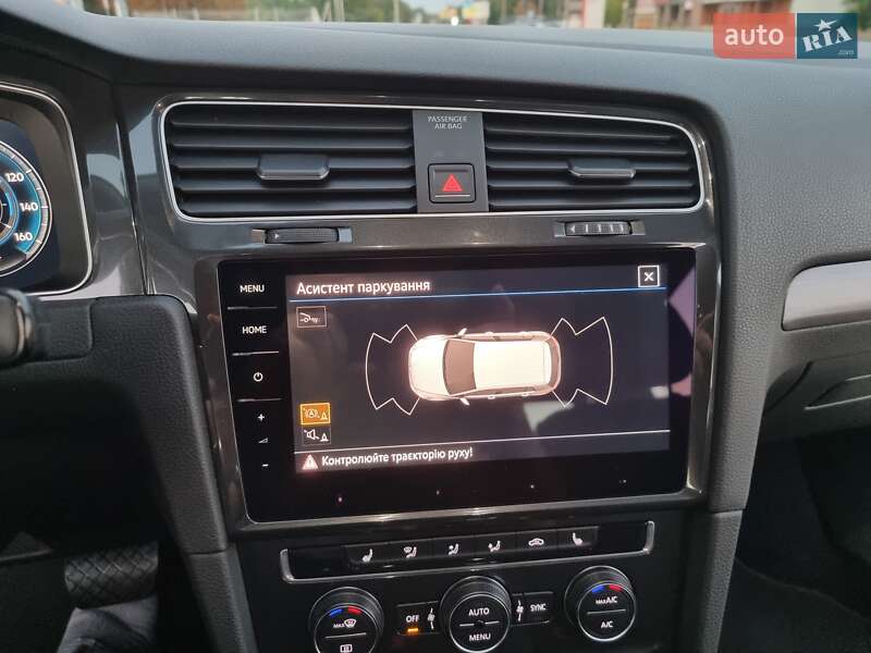 Хетчбек Volkswagen e-Golf 2018 в Кропивницькому