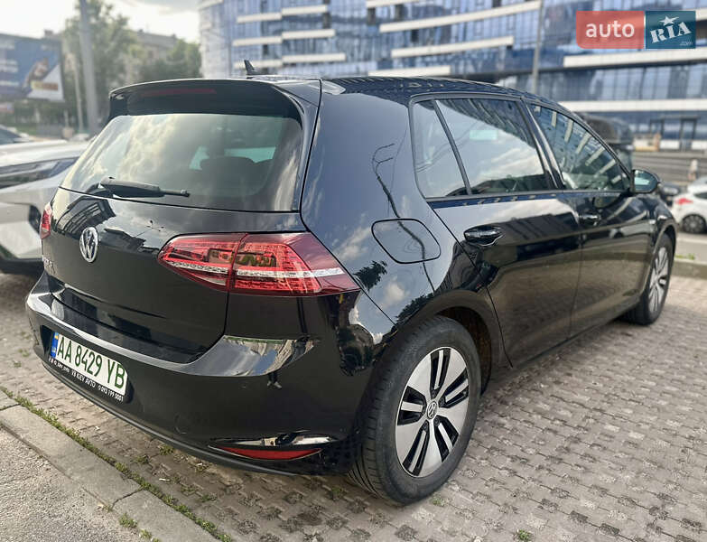Хетчбек Volkswagen e-Golf 2015 в Києві