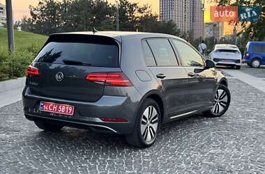 Хетчбек Volkswagen e-Golf 2019 в 