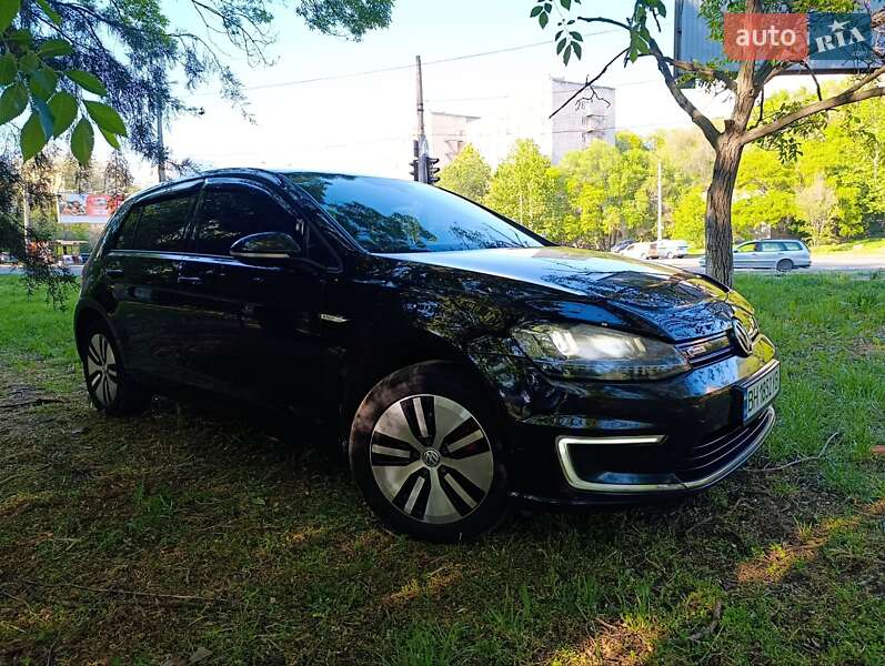 Хетчбек Volkswagen e-Golf 2015 в Одесі