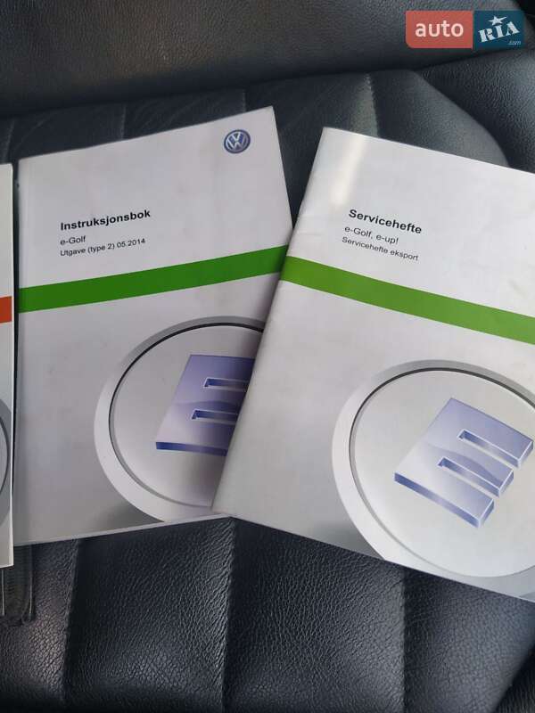 Хэтчбек Volkswagen e-Golf 2014 в Шептицькому