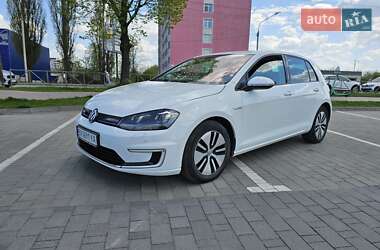 Хэтчбек Volkswagen e-Golf 2016 в Хмельницком
