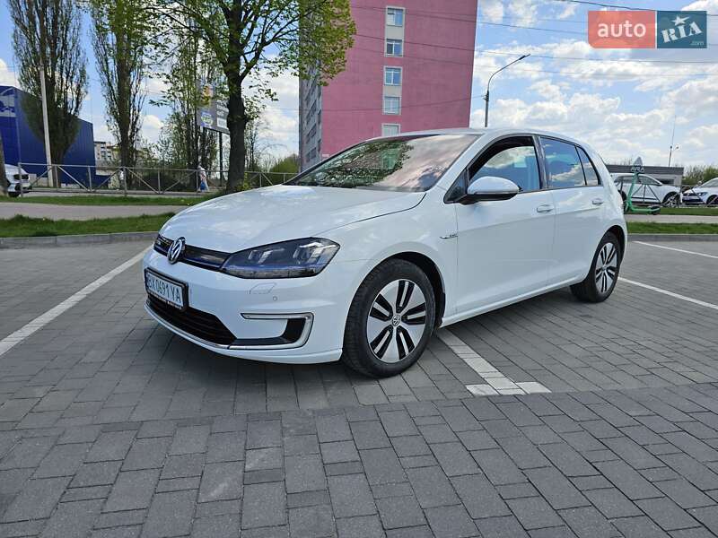 Volkswagen e-Golf 2016