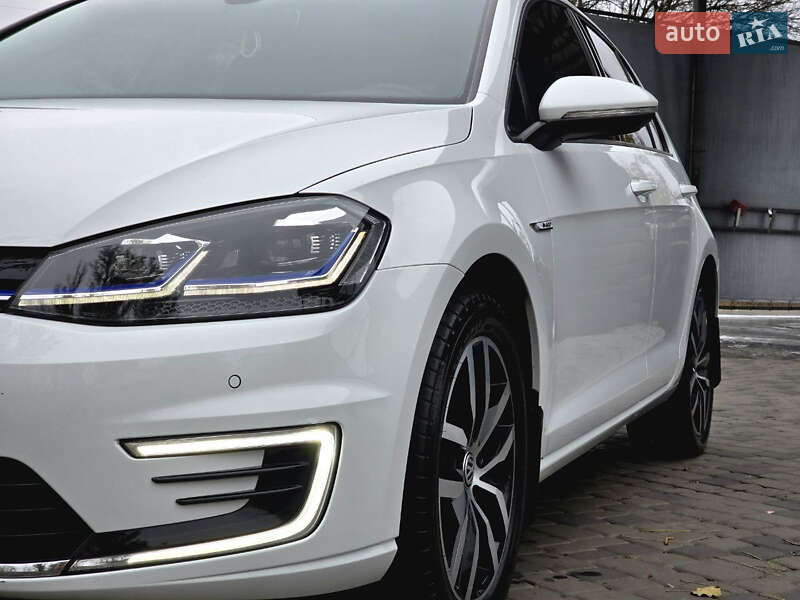 Хэтчбек Volkswagen e-Golf 2020 в Першотравенске