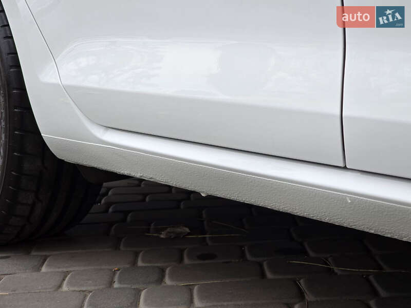 Хэтчбек Volkswagen e-Golf 2020 в Першотравенске