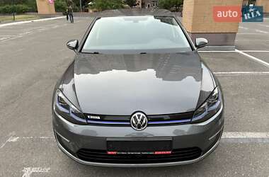 Хэтчбек Volkswagen e-Golf 2018 в Киеве