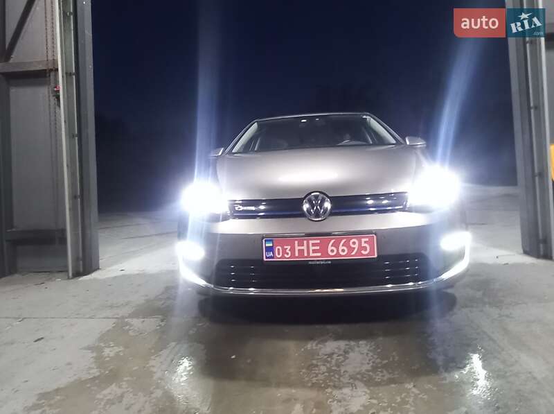 Хэтчбек Volkswagen e-Golf 2015 в Днепре