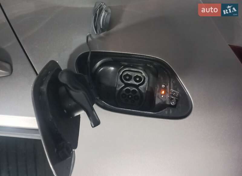 Хэтчбек Volkswagen e-Golf 2015 в Днепре
