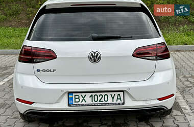 Хэтчбек Volkswagen e-Golf 2018 в 
