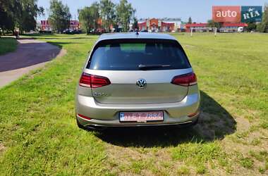 Хэтчбек Volkswagen e-Golf 2018 в 