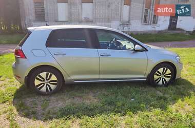 Хэтчбек Volkswagen e-Golf 2018 в 