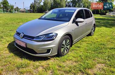 Хэтчбек Volkswagen e-Golf 2018 в 
