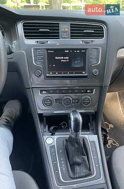 Хэтчбек Volkswagen e-Golf 2015 в Запорожье
