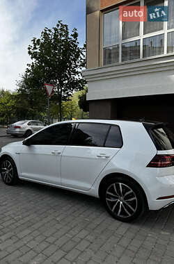 Хэтчбек Volkswagen e-Golf 2020 в 