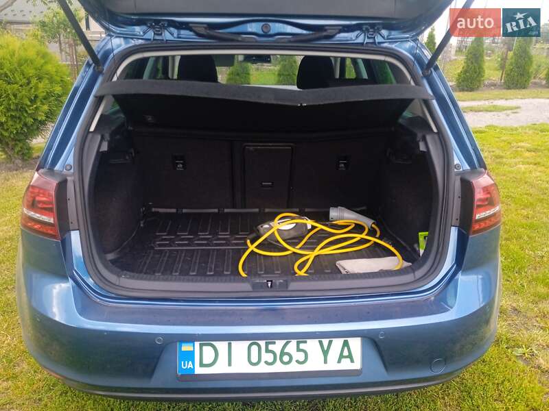 Хэтчбек Volkswagen e-Golf 2014 в Тернополе