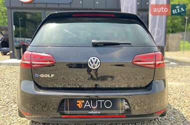 Хэтчбек Volkswagen e-Golf 2016 в 