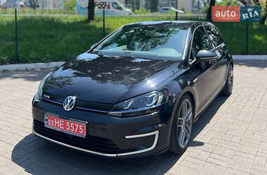 Хетчбек Volkswagen e-Golf 2015 в Києві