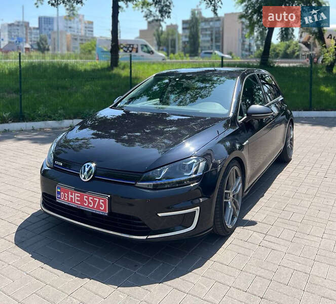 Volkswagen e-Golf 2015