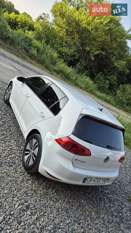 Хэтчбек Volkswagen e-Golf 2016 в Умани