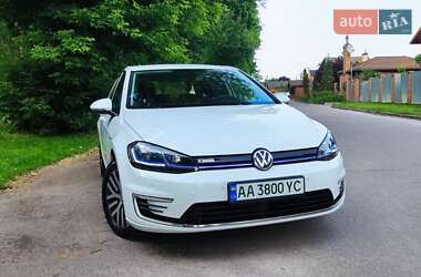 Хэтчбек Volkswagen e-Golf 2019 в 