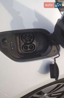 Хэтчбек Volkswagen e-Golf 2019 в 