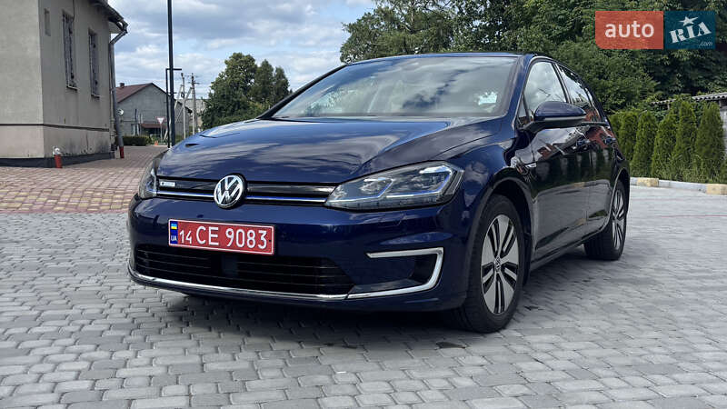 Хэтчбек Volkswagen e-Golf 2017 в 