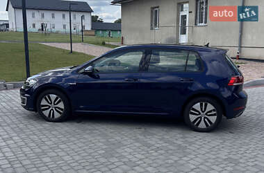 Хэтчбек Volkswagen e-Golf 2017 в 